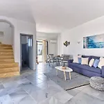 Amelie With Pool And Amazing Sea Views, Paros ヴィラ